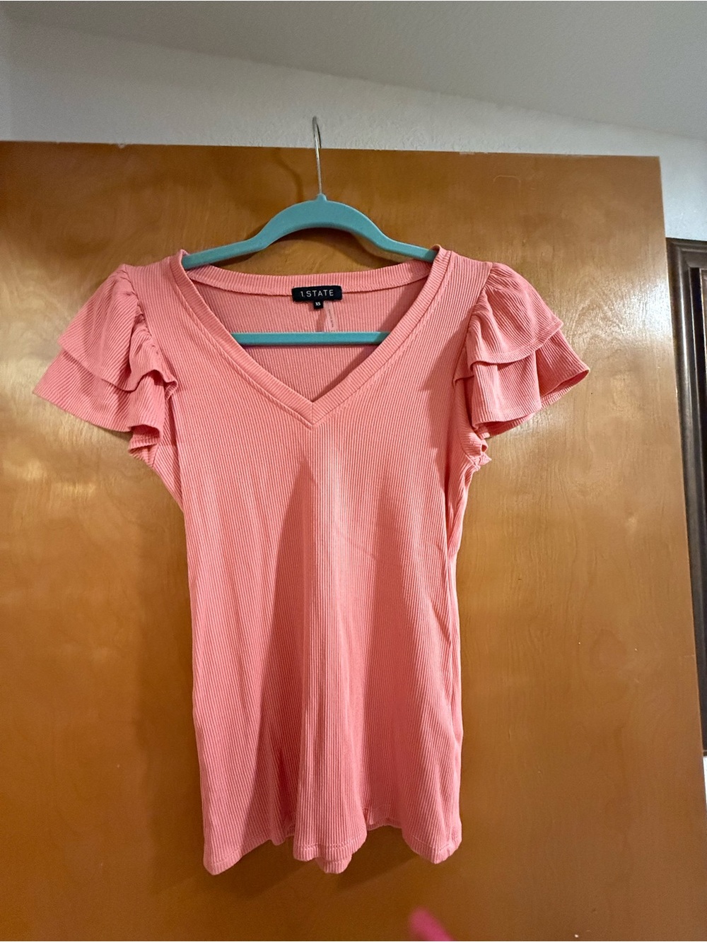 1.STATE Pink V-Neck Ruffle Sleeve Tee